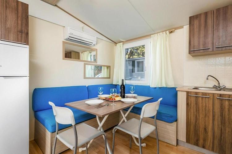 Mobile Homes Rosmarin In Strasko, *