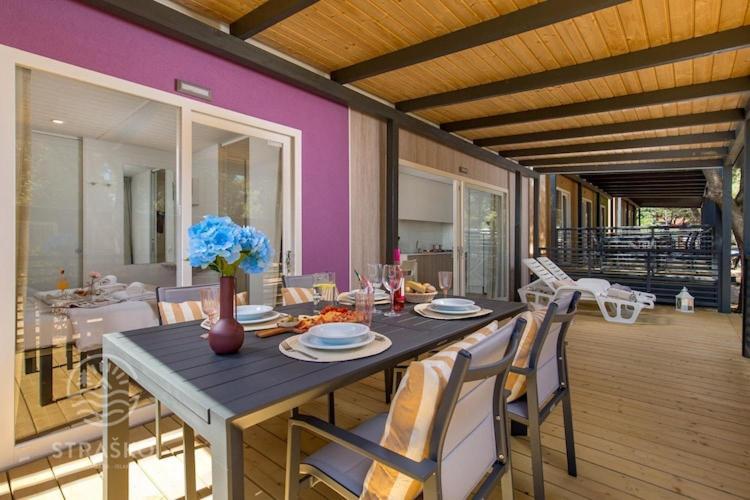 Mobile Homes Rosmarin In Strasko, Novaglia