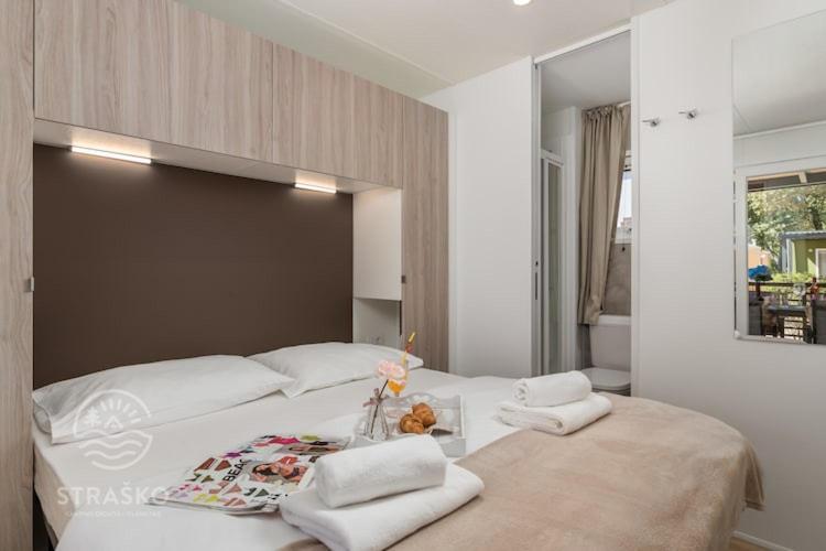Mobile Homes Rosmarin In Strasko, Casa vacanze